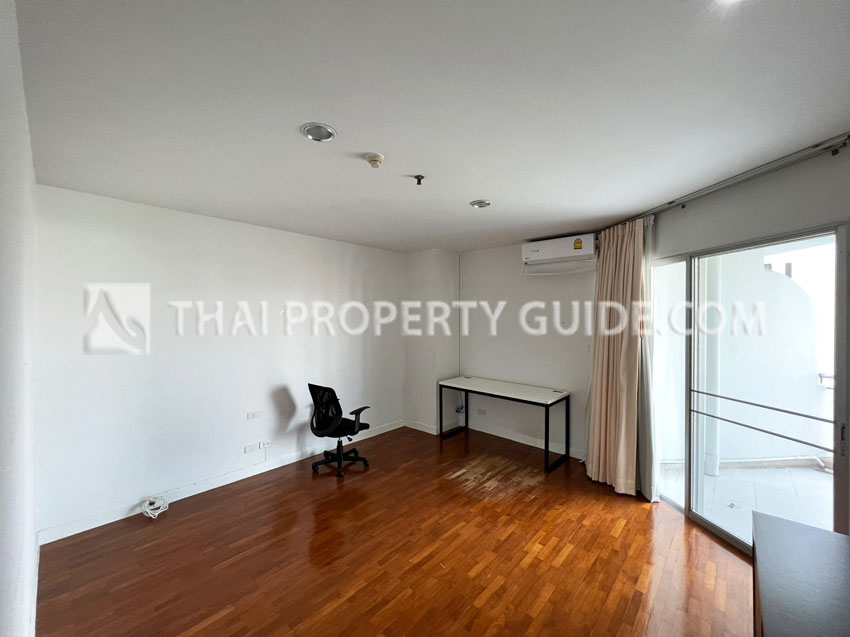 Condominium in Sathorn 