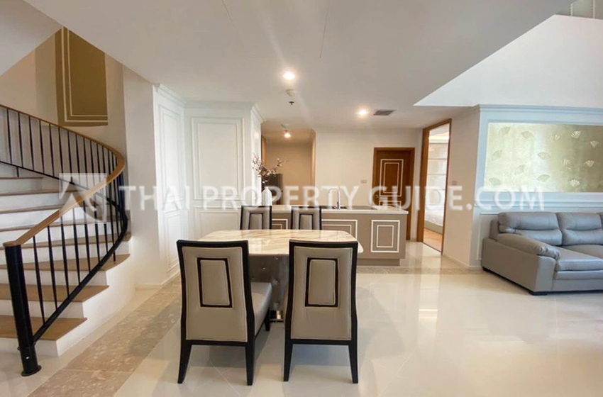 Condominium in Sathorn : The Empire Place Sathorn 
