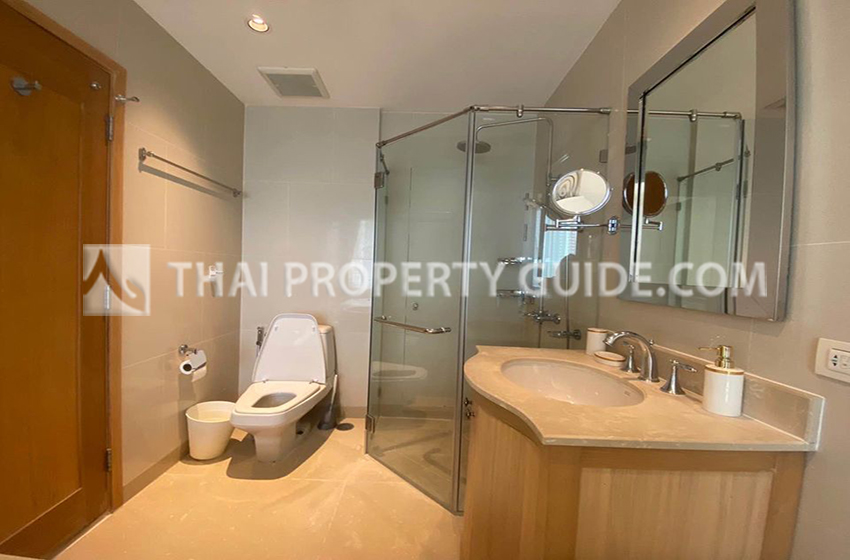 Condominium in Sathorn : The Empire Place Sathorn 