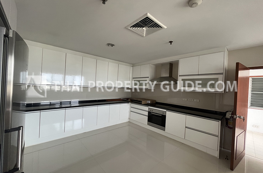 Condominium in Sathorn 