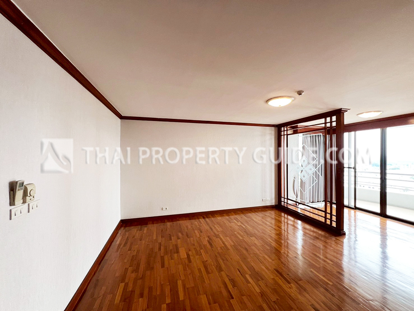 Condominium in Sathorn 