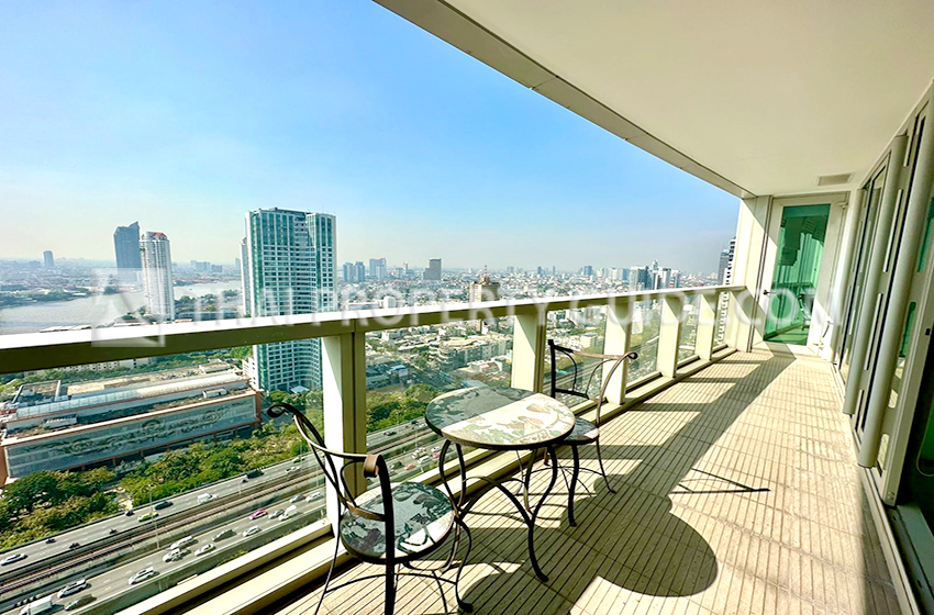 Condominium in Sathorn 