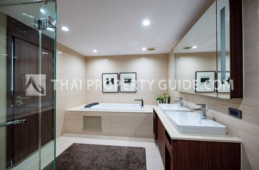 Condominium in Sathorn 