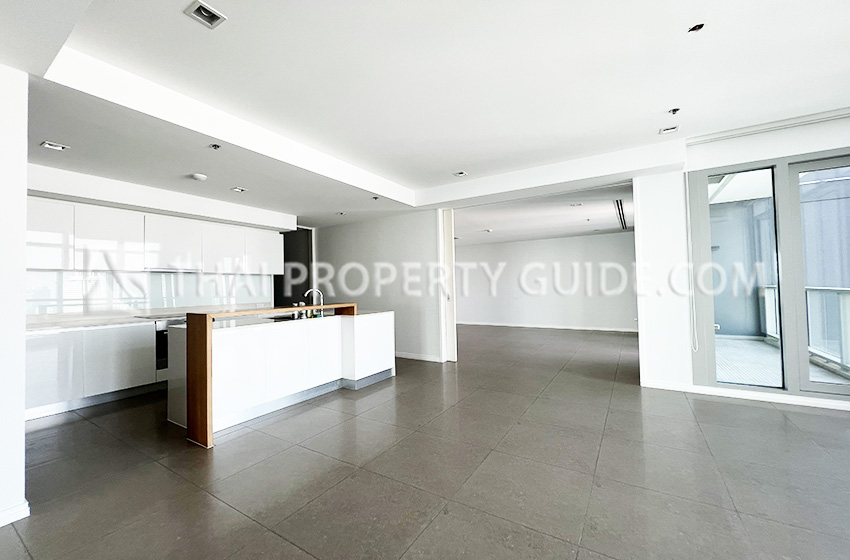 Condominium in Sathorn 