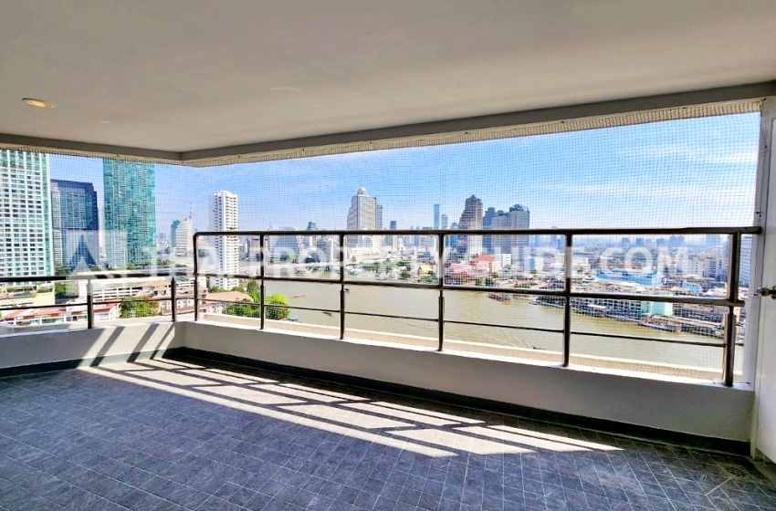 Condominium in Sathorn 