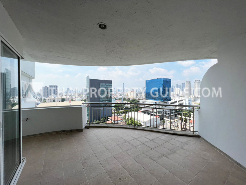Condominium in Sathorn 