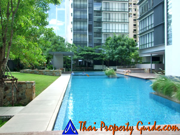Condominium in Sukhumvit : Domus Condo Suk 16 