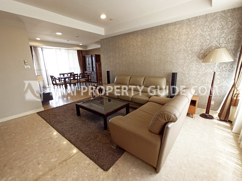 House with Shared Pool for rent in Bangnatrad