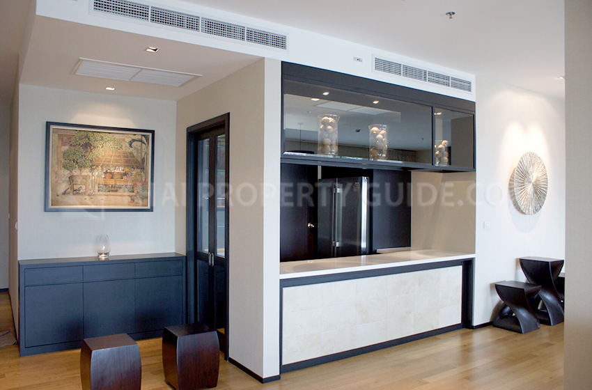 Condominium in Sukhumvit : The Madison Condominium 