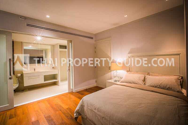 Condominium in Sukhumvit : Le Raffine 31 
