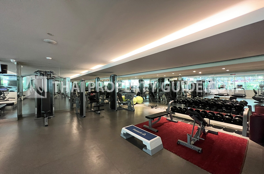 Condominium in Sukhumvit : Le Raffine 31 