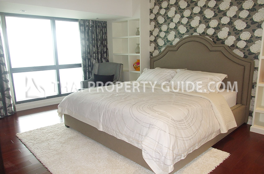 Condominium in Sukhumvit : Le Raffine 39 