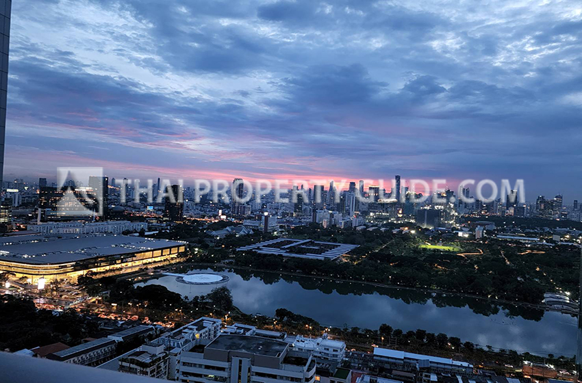 Condominium in Sukhumvit : Millennium Residence 