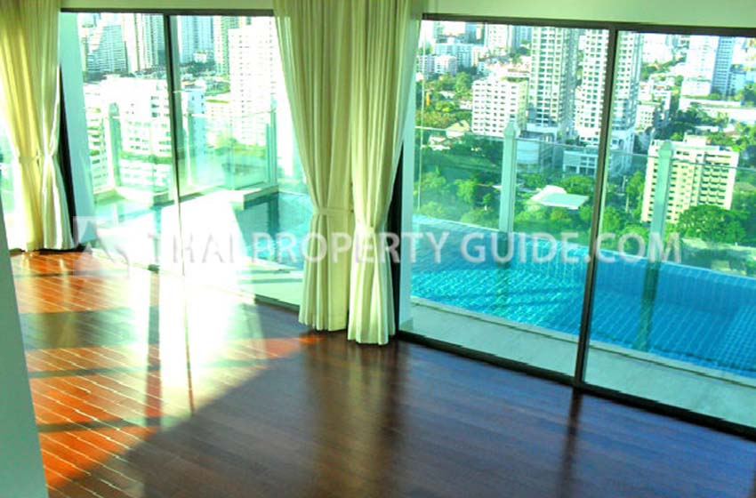 Condominium in Sukhumvit : Le Raffine 39 