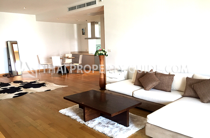 Condominium in Sukhumvit : The Madison Condominium 