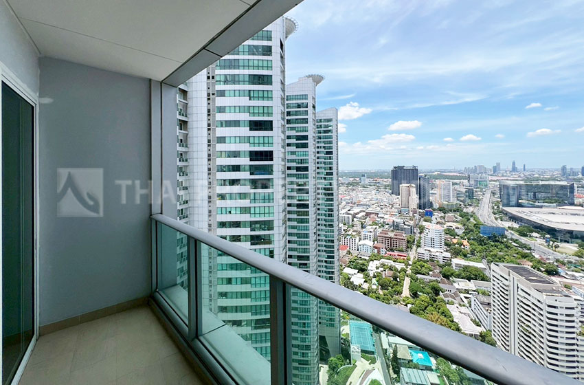 Condominium in Sukhumvit : Millennium Residence 