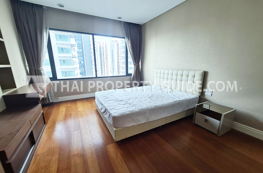 Condominium in Sukhumvit : Bright Sukhumvit 24 