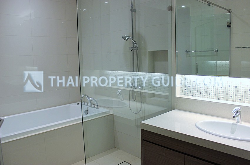 Condominium in Sukhumvit : Bright Sukhumvit 24 