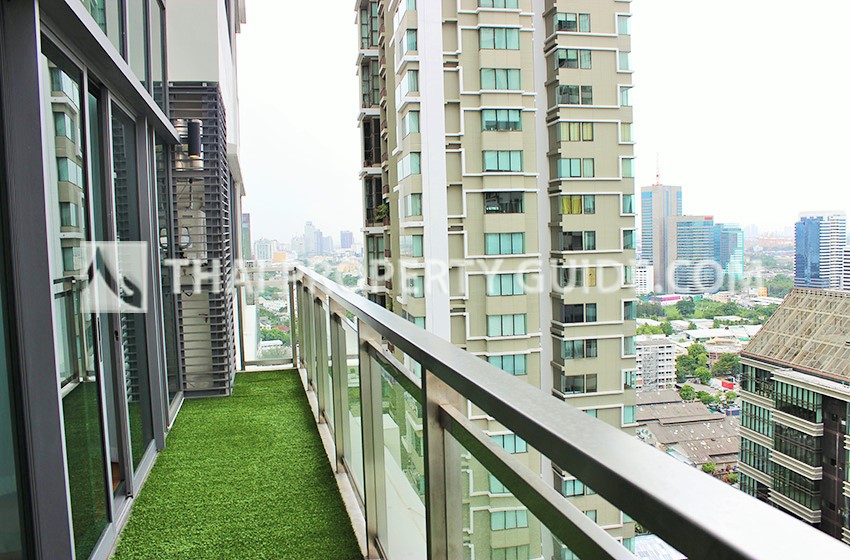 Condominium in Sukhumvit : Bright Sukhumvit 24 