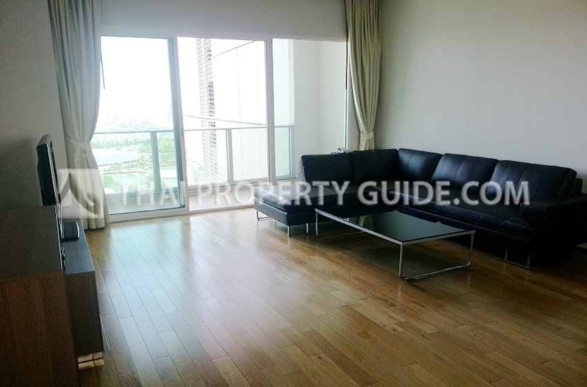 Condominium in Sukhumvit : Millennium Residence 