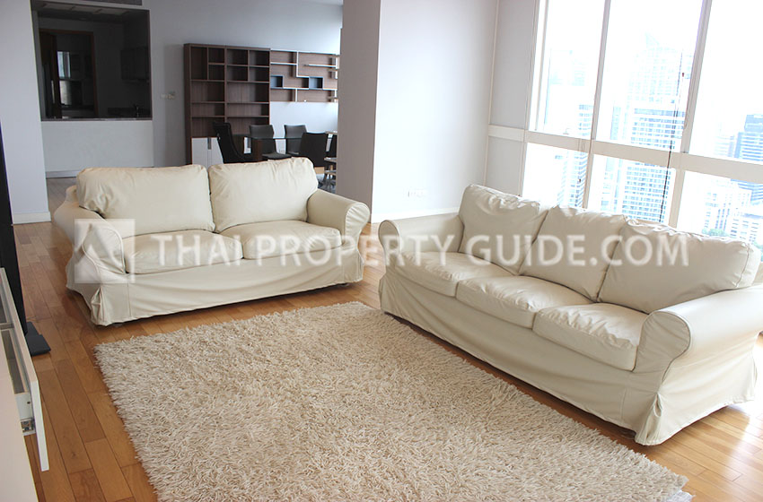 Condominium in Sukhumvit : Millennium Residence 