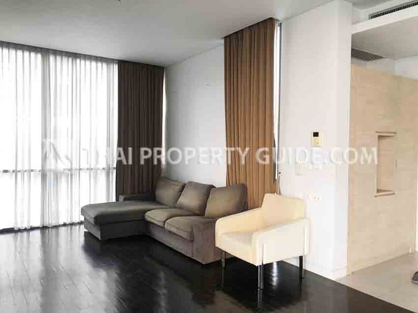 Condominium in Sukhumvit : Domus Condo Suk 16 