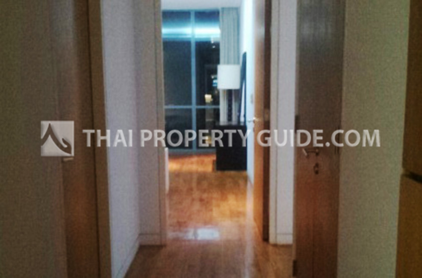 Condominium in Sukhumvit : Domus Condo Suk 16 