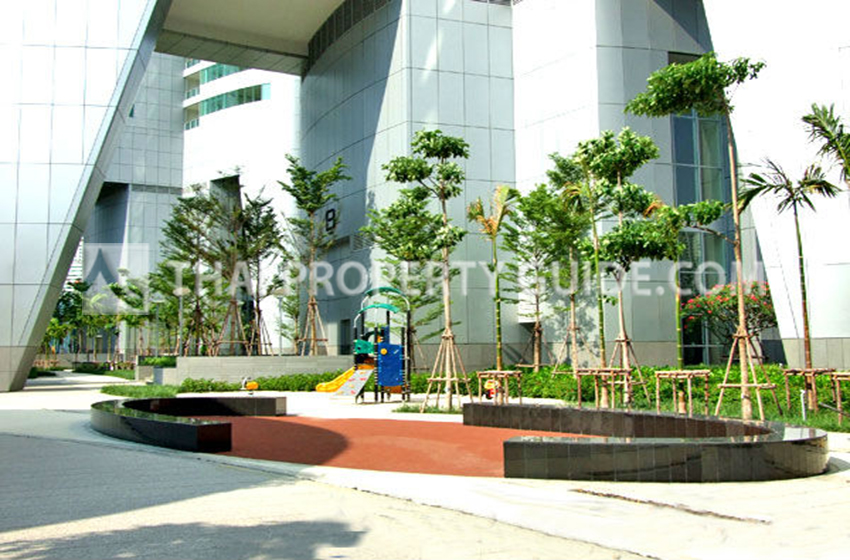 Condominium in Sukhumvit : Millennium Residence 