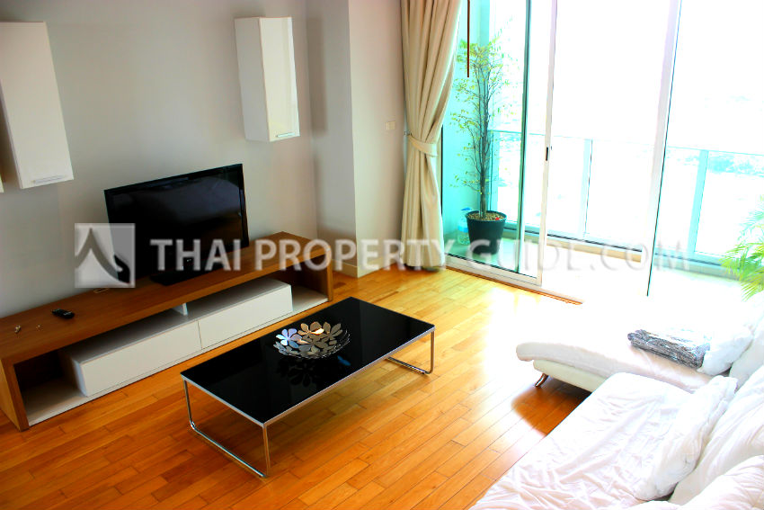 Condominium in Sukhumvit : Millennium Residence 