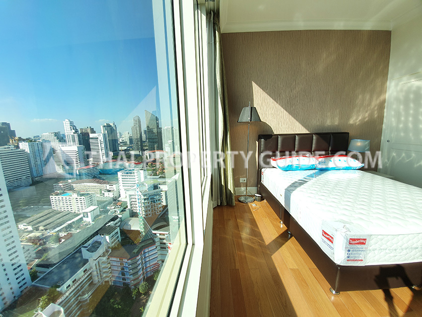 Condominium in Sukhumvit : Royce Private Residences 