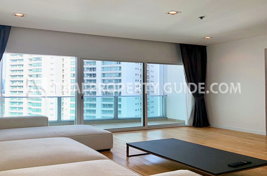 Condominium in Sukhumvit : Millennium Residence 