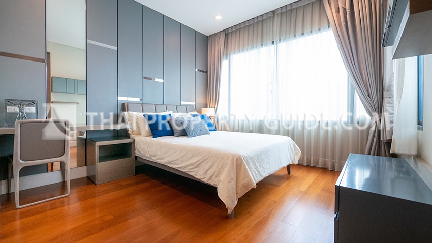 Condominium in Sukhumvit : Bright Sukhumvit 24 
