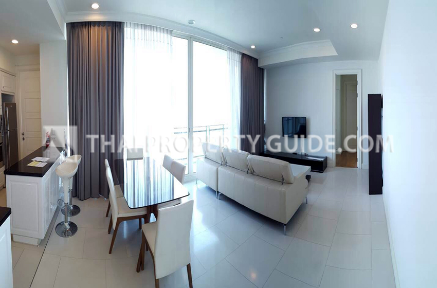 Condominium in Sukhumvit : Royce Private Residences 