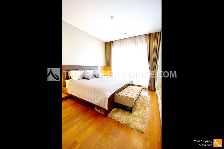 Condominium in Sukhumvit : Bright Sukhumvit 24 