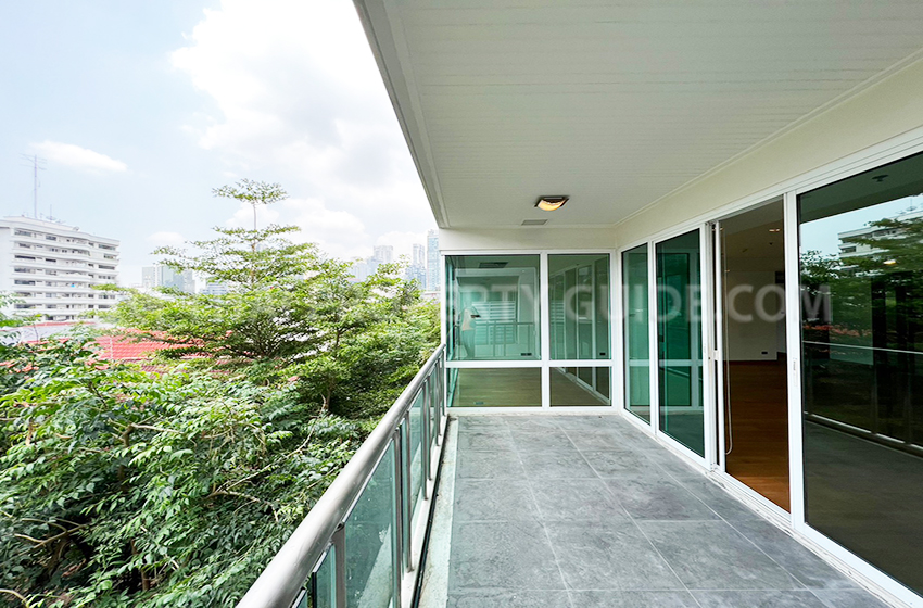 Condominium in Sukhumvit : Belgravia Residences 