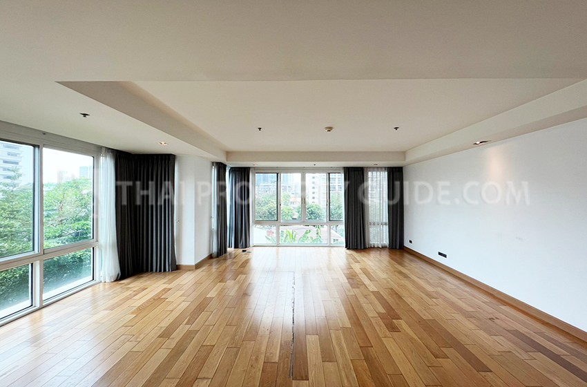 Condominium in Sukhumvit : Belgravia Residences 