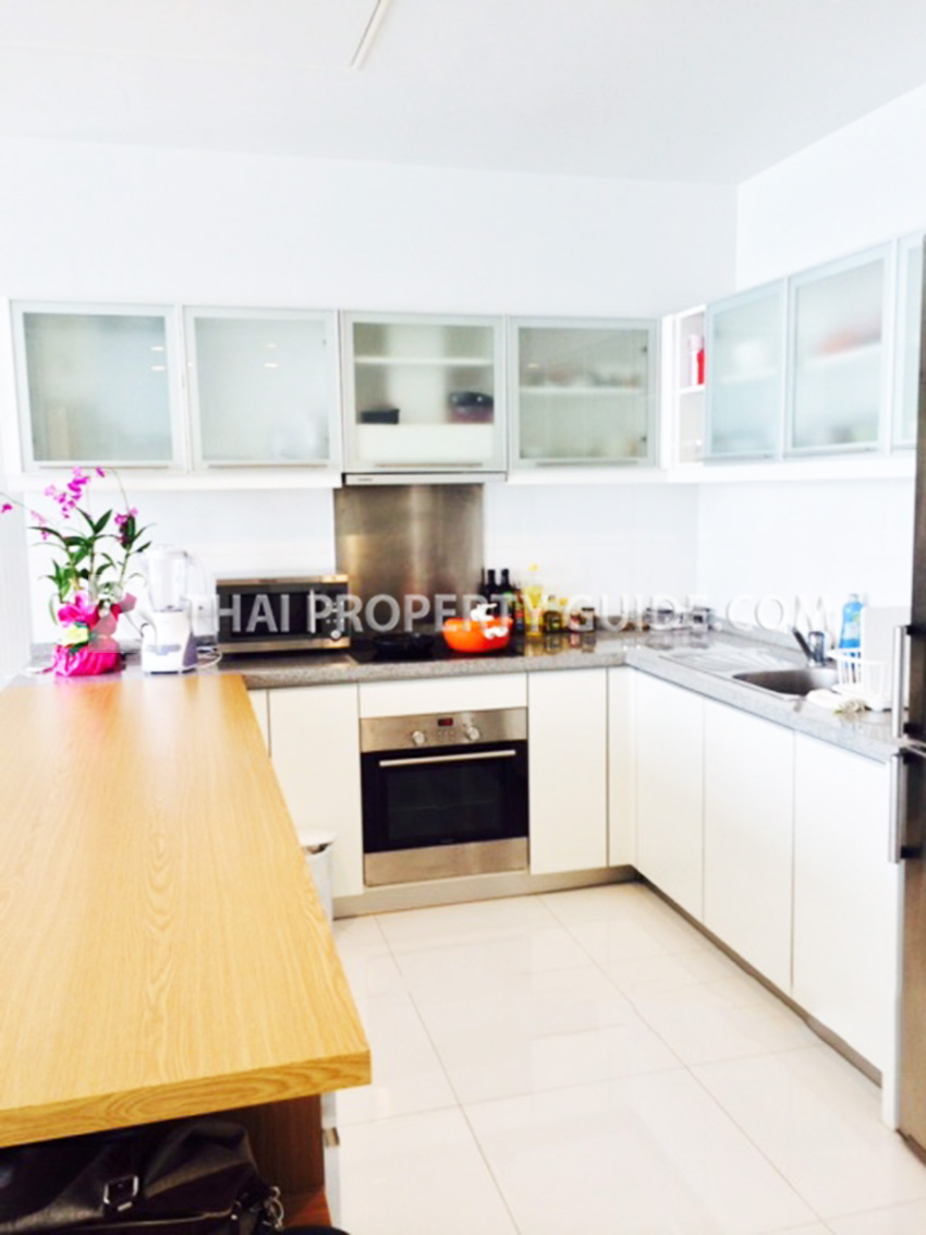 Condominium in Sukhumvit : Millennium Residence 