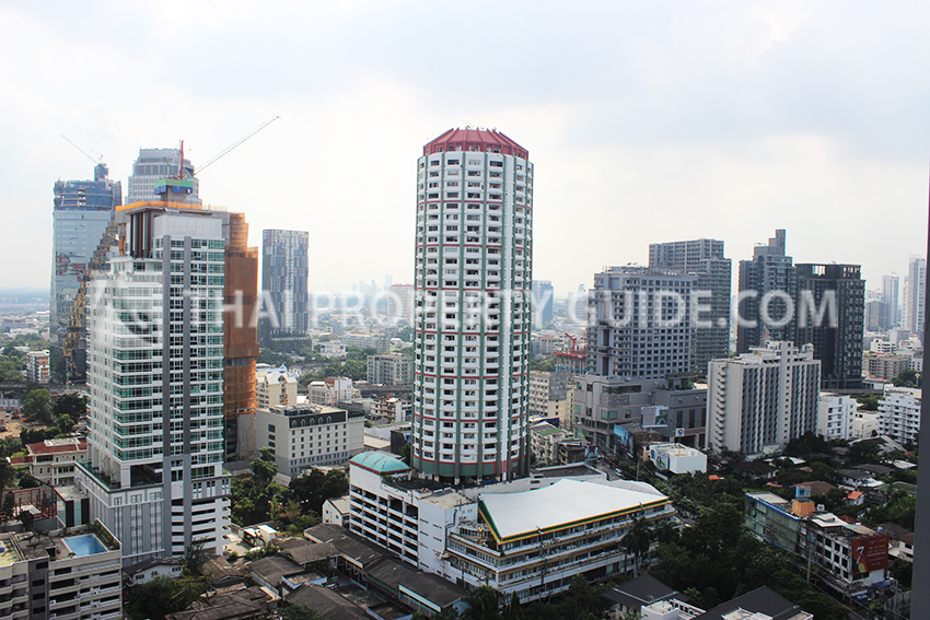 Condominium in Sukhumvit : Quattro By Sansiri 