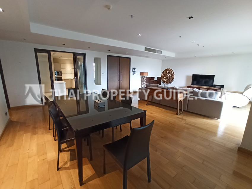 Condominium in Sukhumvit : Belgravia Residences 