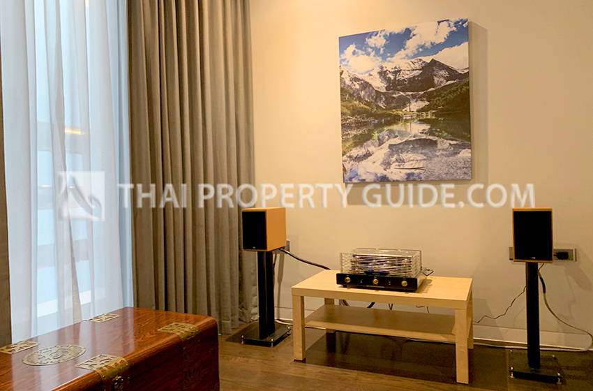 Condominium in Sukhumvit : Vittorio Condominium at Sukhumvit 39 