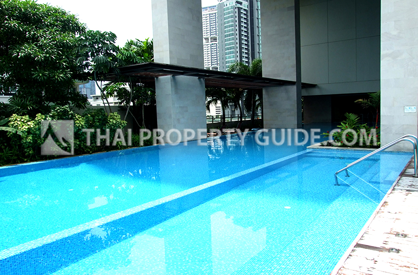Condominium in Sukhumvit : The Madison Condominium 