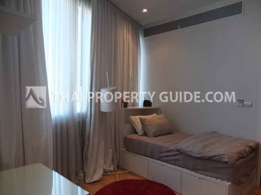 Condominium in Sukhumvit : Millennium Residence 