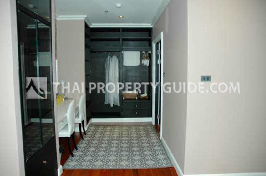 Condominium in Sukhumvit : Millennium Residence 