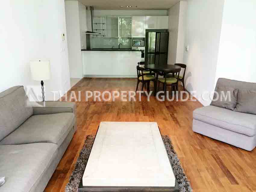 Condominium in Sukhumvit : Domus Condo Suk 16 