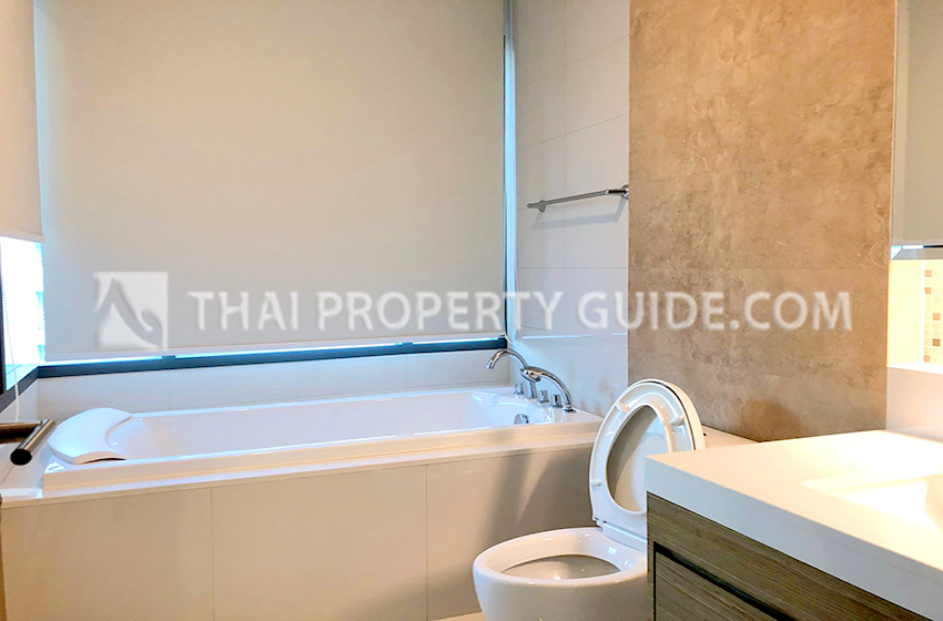 Condominium in Sukhumvit : Bright Sukhumvit 24 