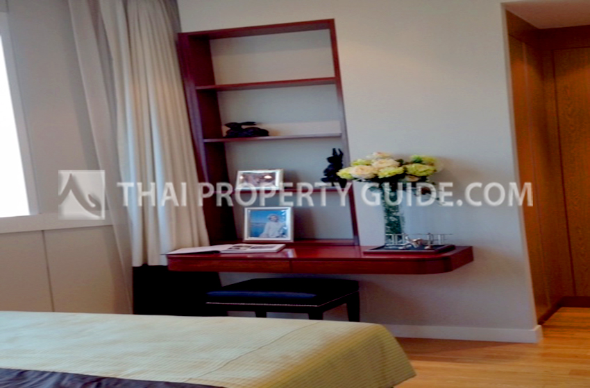 Condominium in Sukhumvit : Millennium Residence 