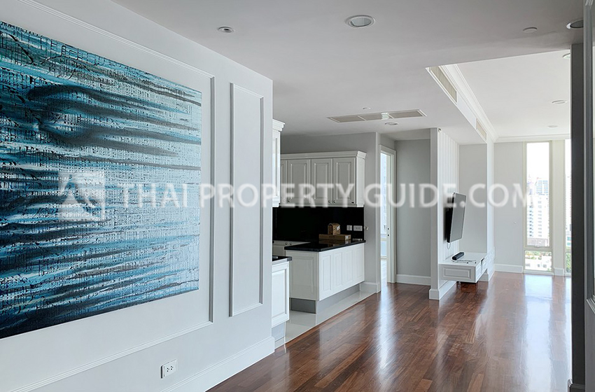 Condominium in Sukhumvit : Royce Private Residences 
