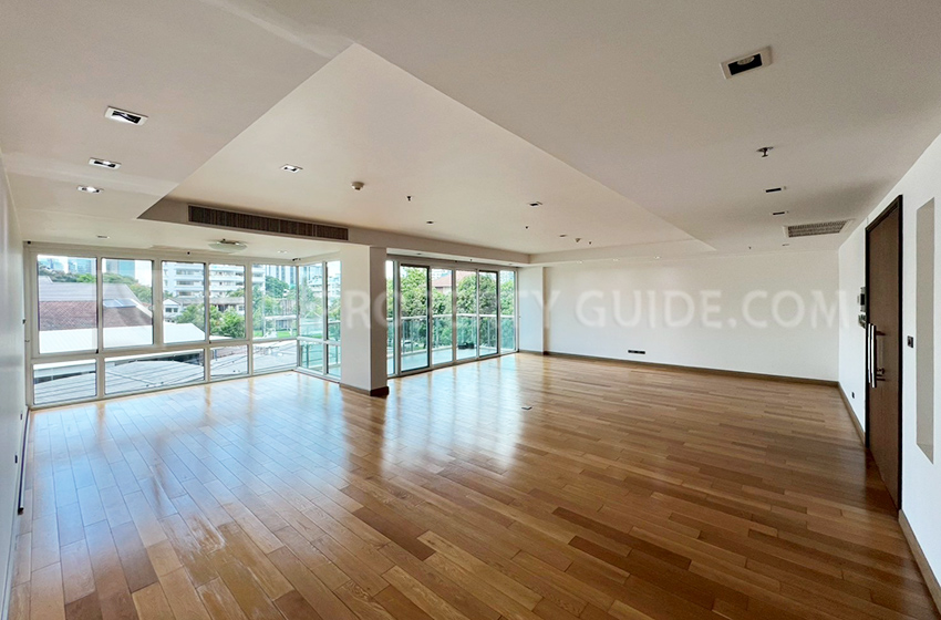 House with Shared Pool for rent in Bangnatrad