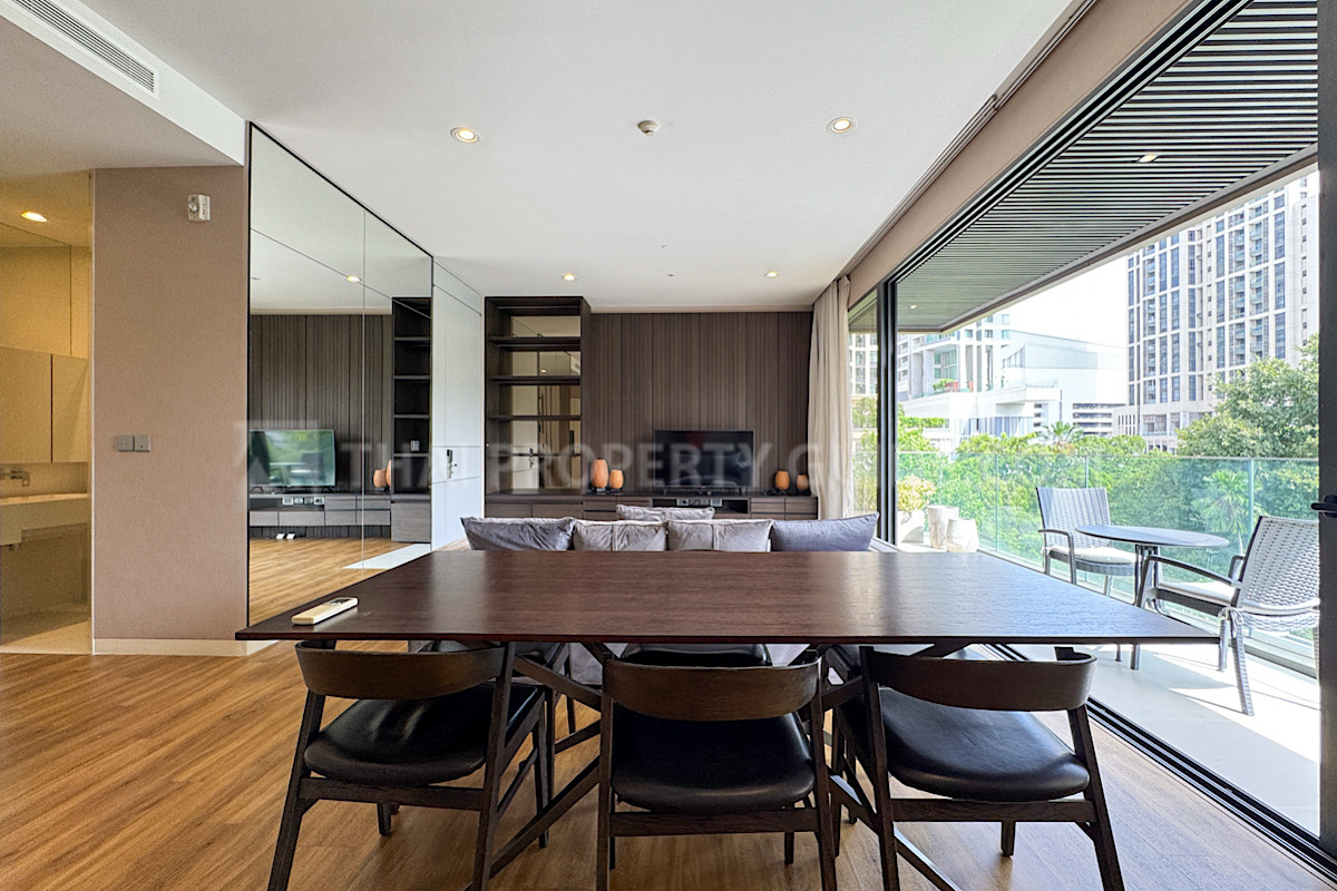 Condominium in Sukhumvit : Vittorio Condominium at Sukhumvit 39 