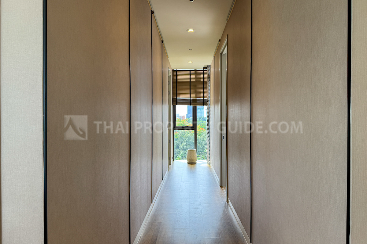 Condominium in Sukhumvit : Vittorio Condominium at Sukhumvit 39 